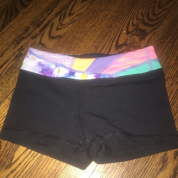 Reversible Ivivva Shorts - Picture 2 of 3